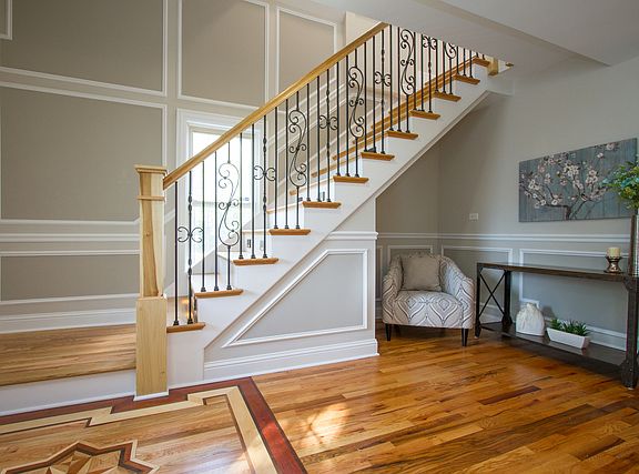 3rd image of 617 N Hamlin Ave