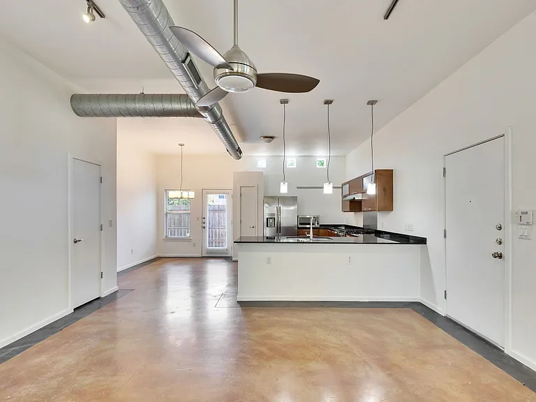 3808 Menchaca Rd — Photo 8