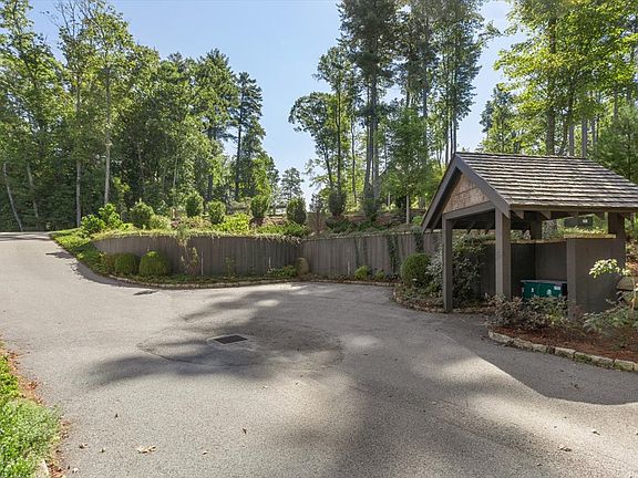 3rd image of 263 Flagstone Road