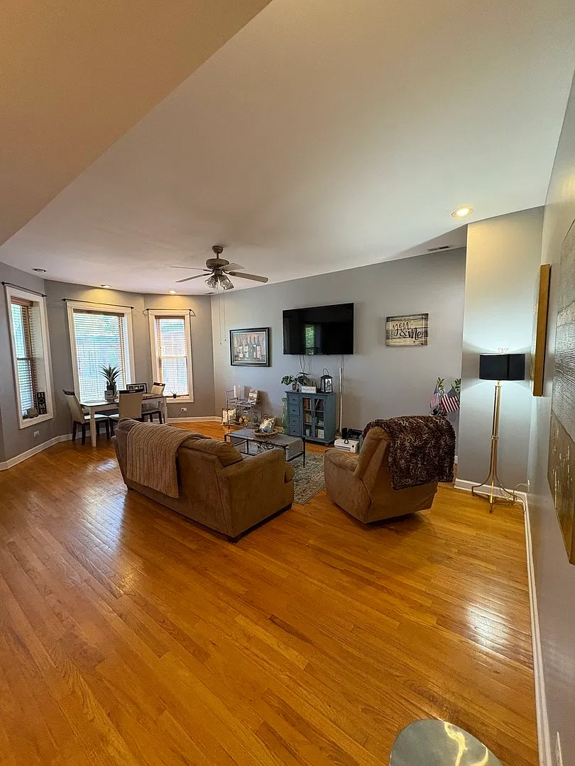 3 bed, 1250 sqft, $2,750 — Photo 3