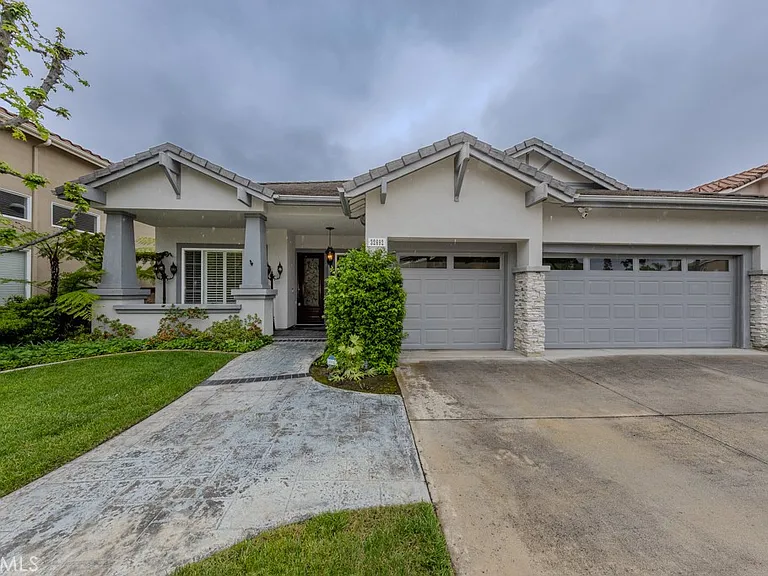 32692 Rosemont Dr — Photo 2