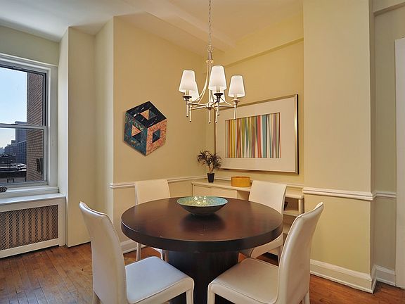 3rd image of 241 W 97th St APT 10M