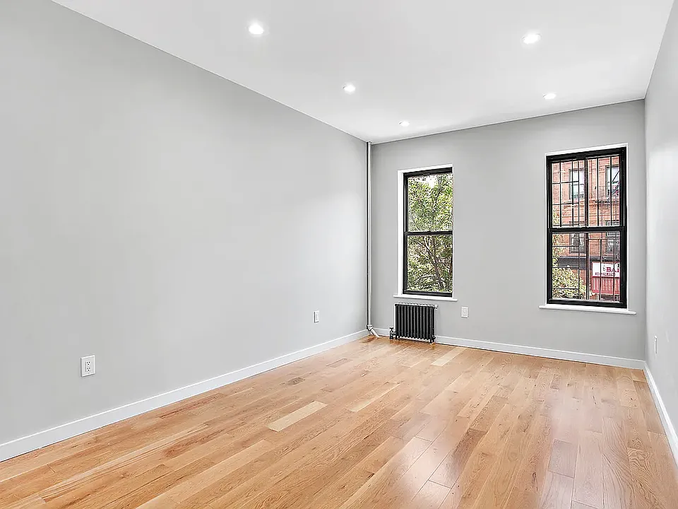 482 Tompkins Ave #2C
