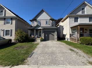 11 Violet St, Saint Catharines, ON L2S2X1