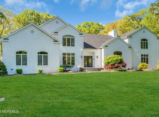 6 Dickens Ct, Howell, NJ 07731