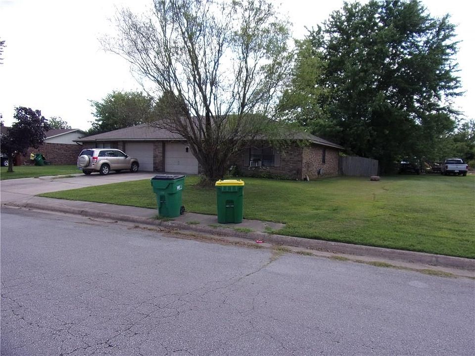 2nd image of 1608 Thrush St