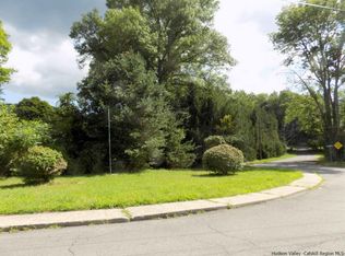 2 Roslyn St, Ellenville, NY 12428