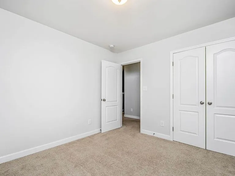 2209 Courtland Dr — Photo 22