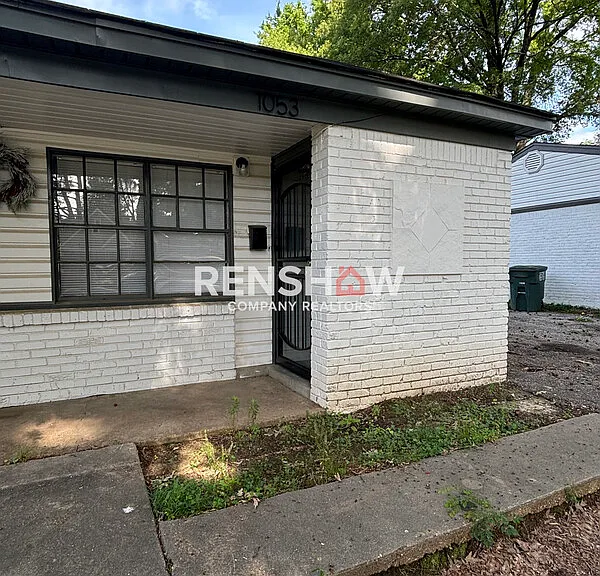 1053 Treadwell St — Photo 12