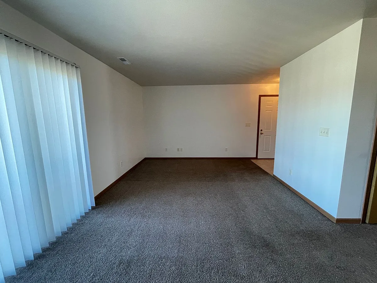 Building Photo - 217 Tanglewood Dr #D