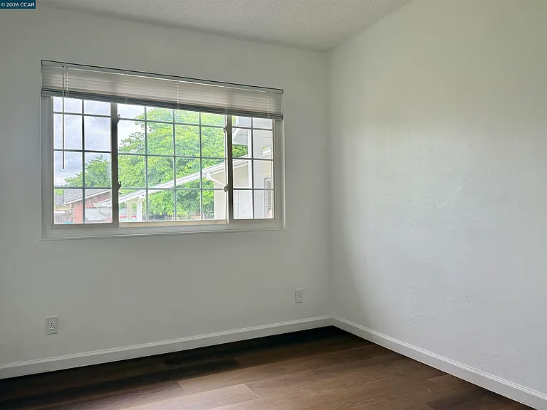 15 Lena Dr — Photo 13