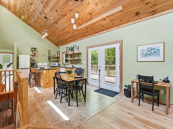 5th image of 1048 Bacon Rd