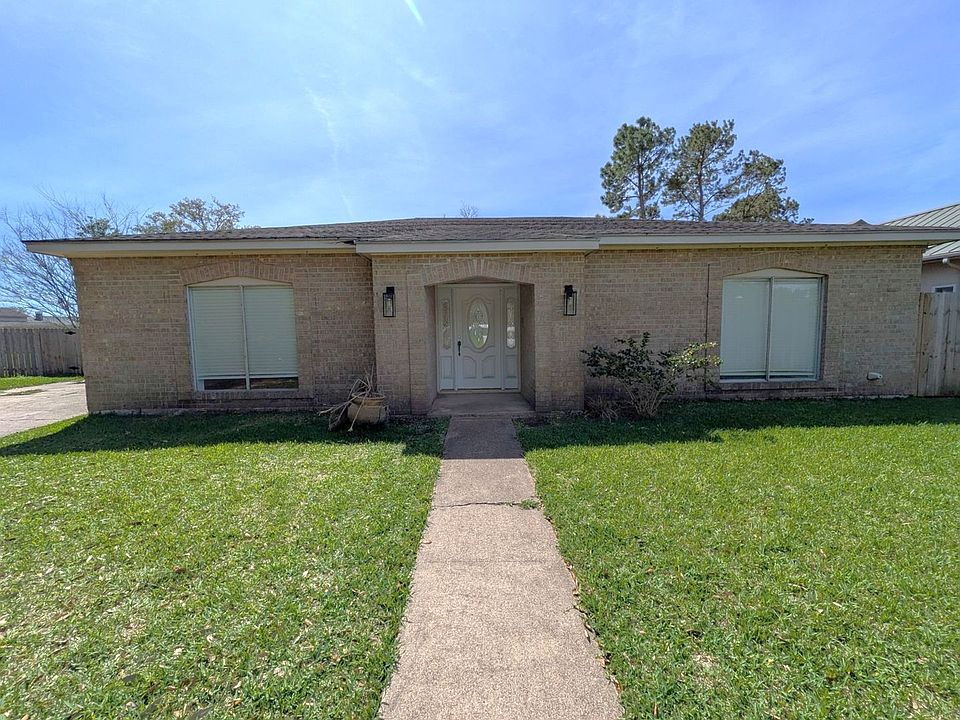 1st image of 5845 Woodway Dr