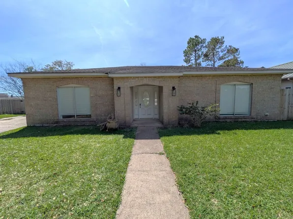 5845 Woodway Dr, Beaumont, TX 77707