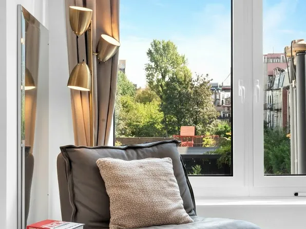 575 4th Avenue image 3 of 20