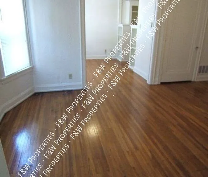 1544 E Broad St #305 — Photo 18