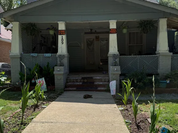 109 N 2nd St, Sanford, NC 27330