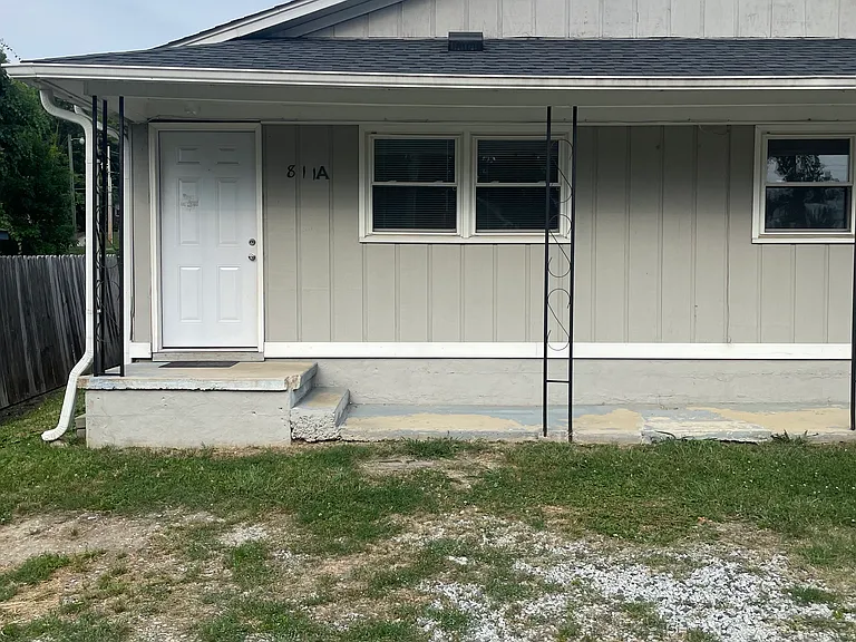811 Mobile St #A — Photo 2