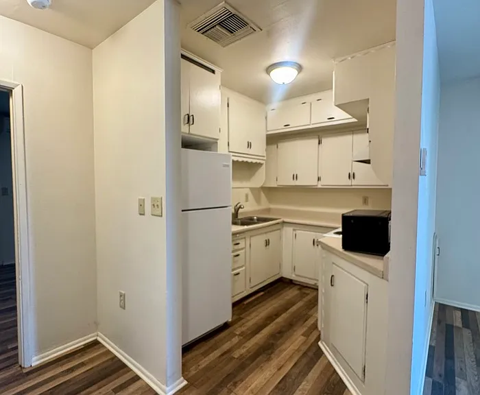 5250 E Bellevue St #D — Photo 6