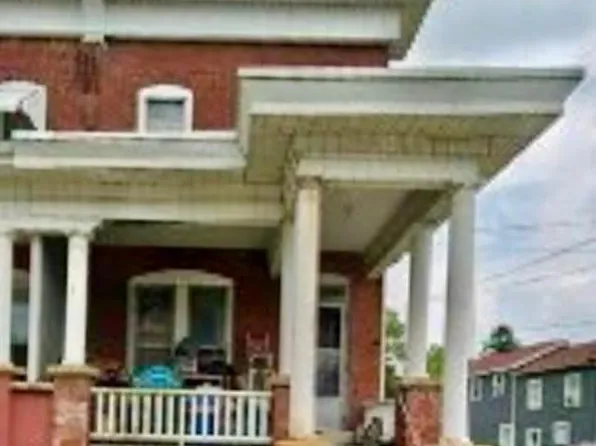 46 Cherry St, Walnutport, PA 18088