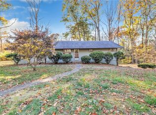 2 Fairlane Dr, Shelton, CT 06484