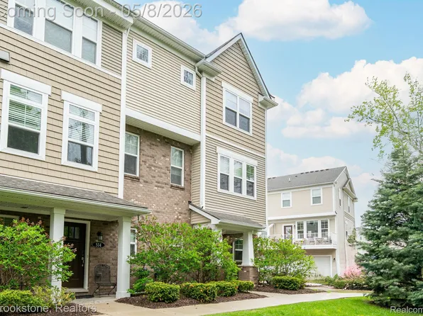 512 Midland Royal, Oak, MI 48073
