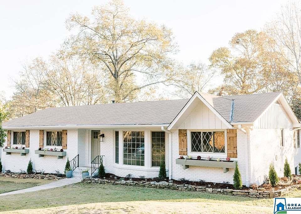 1st image of 705 Sussex Dr