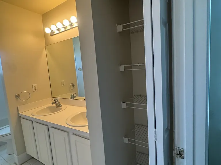4878 Palmbrooke Cir — Photo 21