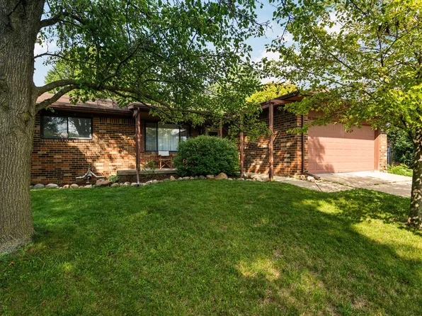 419 Glenbrook Ct, Saline, MI 48176