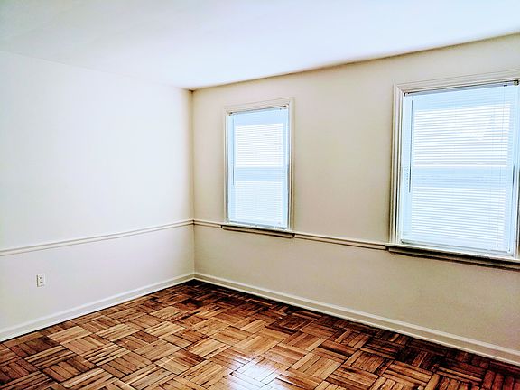 4th image of 2608 Kensington Ave APT 5