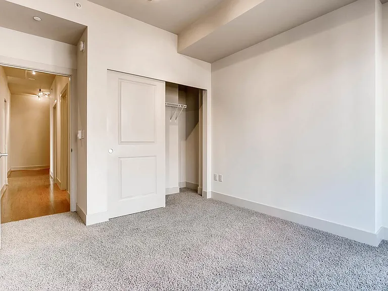 7800 SE 27th St #305 — Photo 21