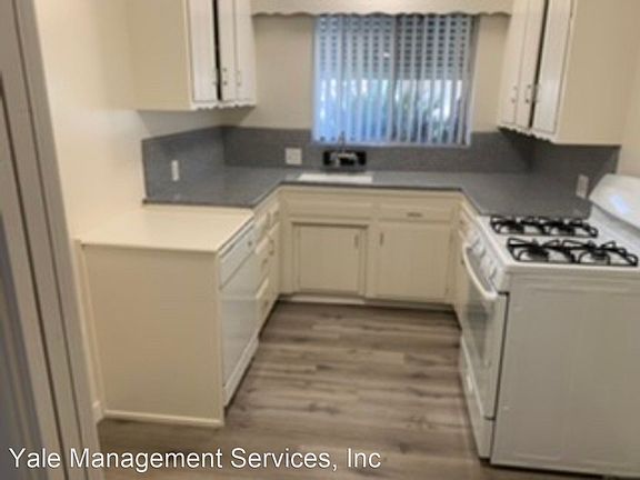 5th image of 4525 Murietta Ave #15
