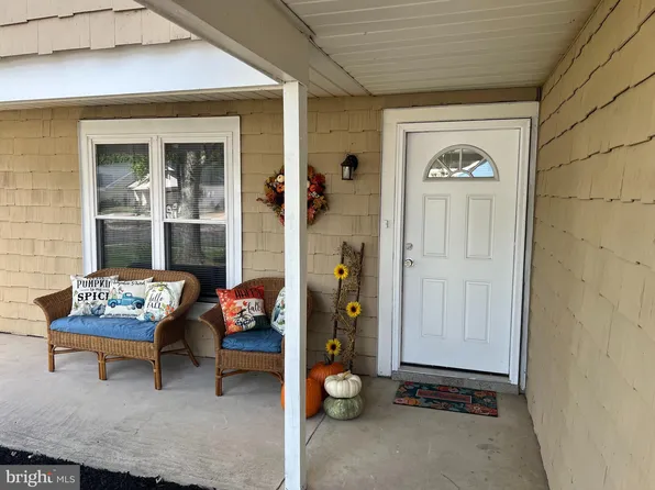 86 Buckingham Dr, Southampton, NJ 08088