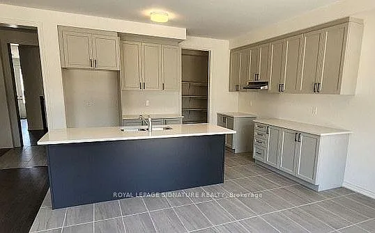 46 Sandhill Cres — Photo 5
