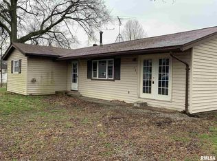 701 W 2nd St, Mount Carmel, IL 62863