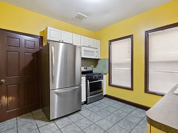 4th image of 1804 N Merrimac Ave