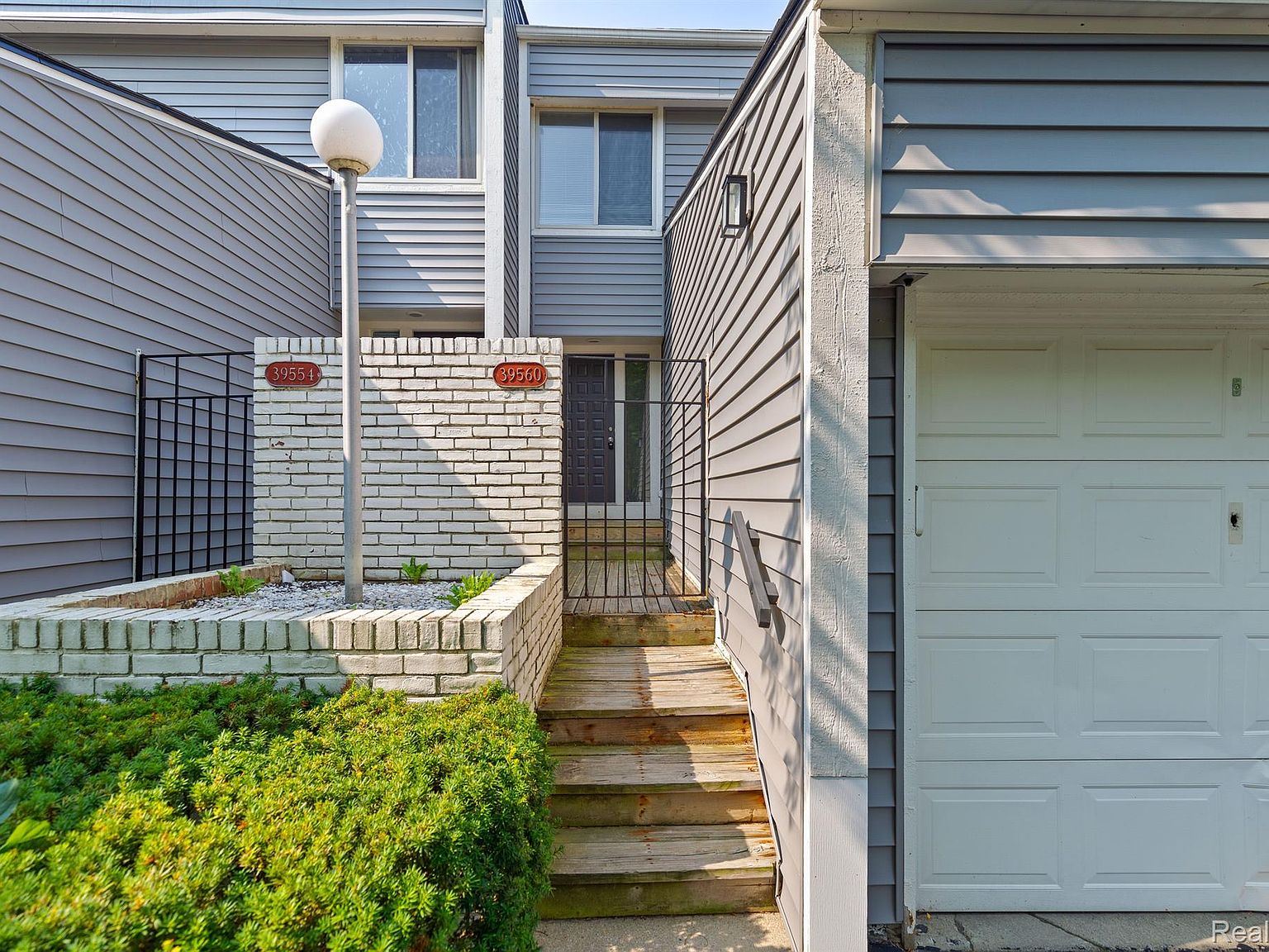 39560 Kartar Ln, Novi, MI 48375 | Zillow