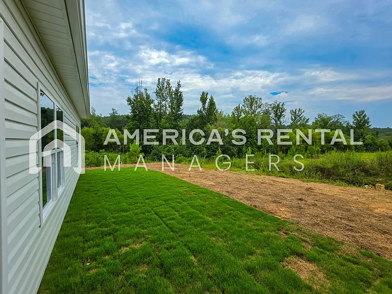 10304 Squires Way — Photo 49