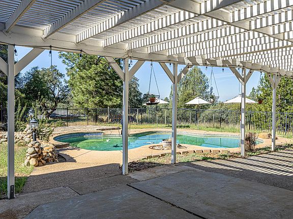 3rd image of 6821 Mosquito Rd