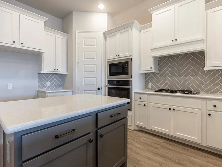 5034 Morrison Dr — Photo 7