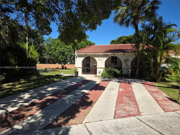 6923 Holly Rd, Miami Lakes, FL 33014