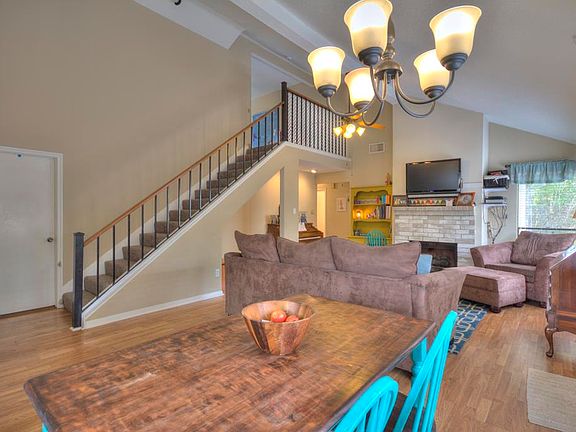 4th image of 1006 Saint John Dr