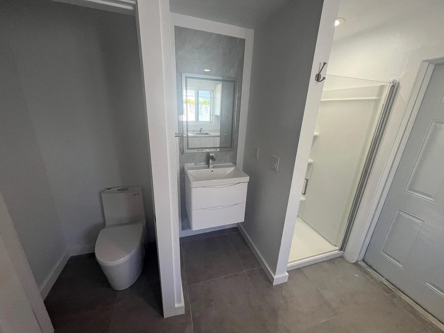 Studio, 1.0 bath, 300 sqft, $1,350 — Photo 4
