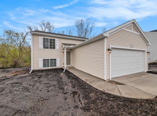 3035 N Sedge Wren Dr SW, Grandville, MI 49418