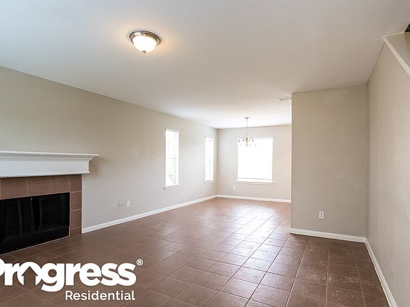4th image of 6606 Chantalle Dr