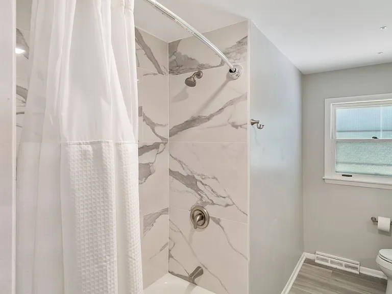 310 Butterfield Ln — Photo 27
