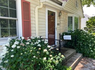 8217 W Honey Creek Pkwy, Milwaukee, WI 53214