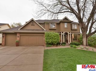 16516 M St, Omaha, NE 68135