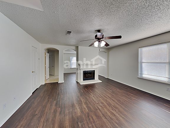 4th image of 716 Raven Dr