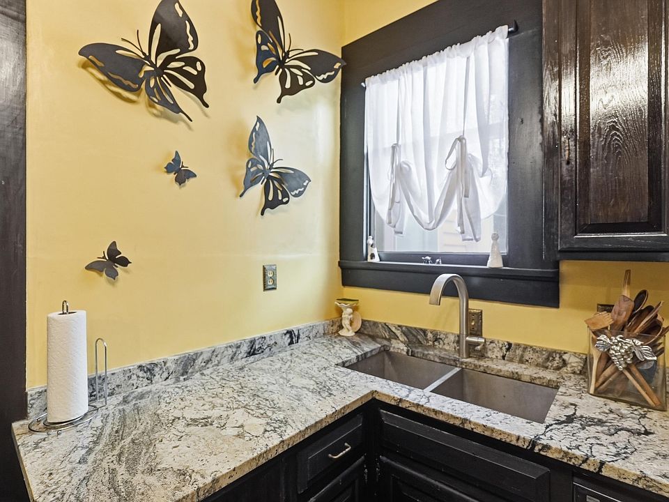 31st image of 1823 S Broadway St